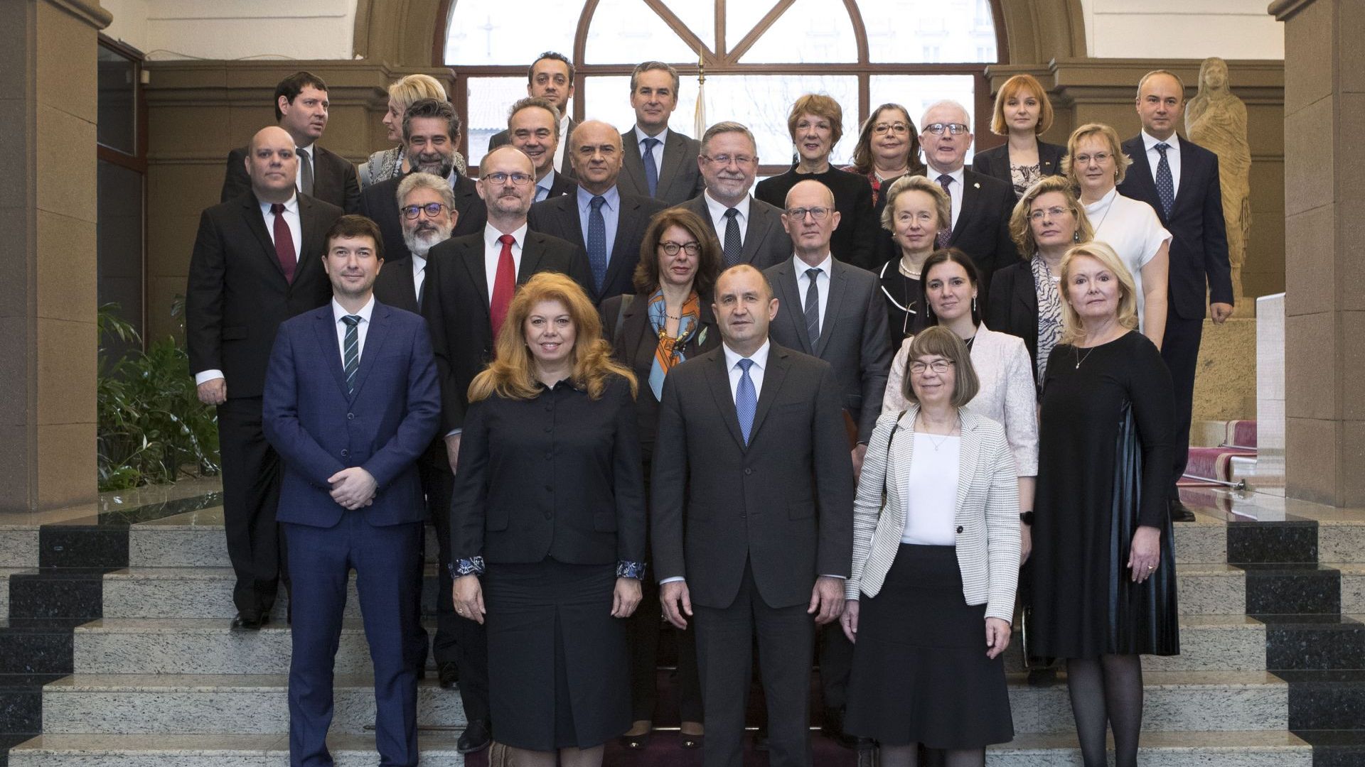 Отстояването на върховенството на закона трябва да се превърне в