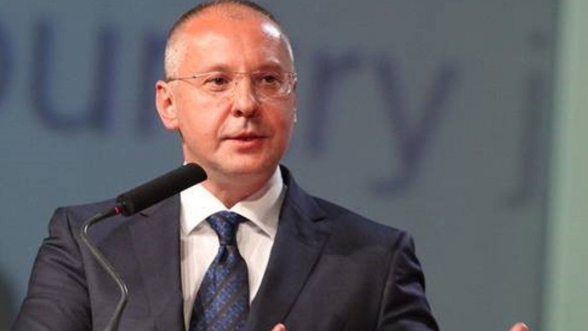 Лидерът на ПЕС Сергей Станишев се обърна към новия шеф