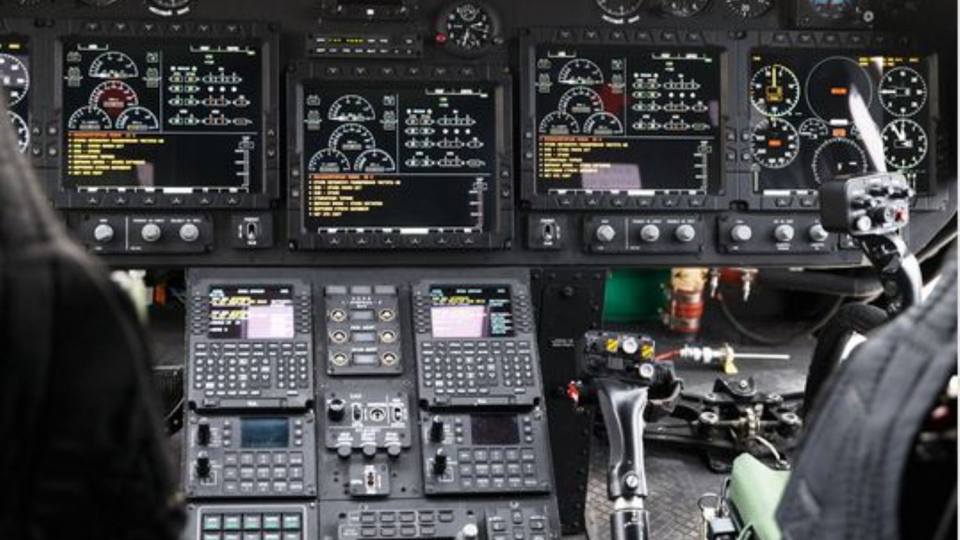 Готов е първият модернизиран стратегически бомбардировач Ту 160М Предстоят изпитания каза