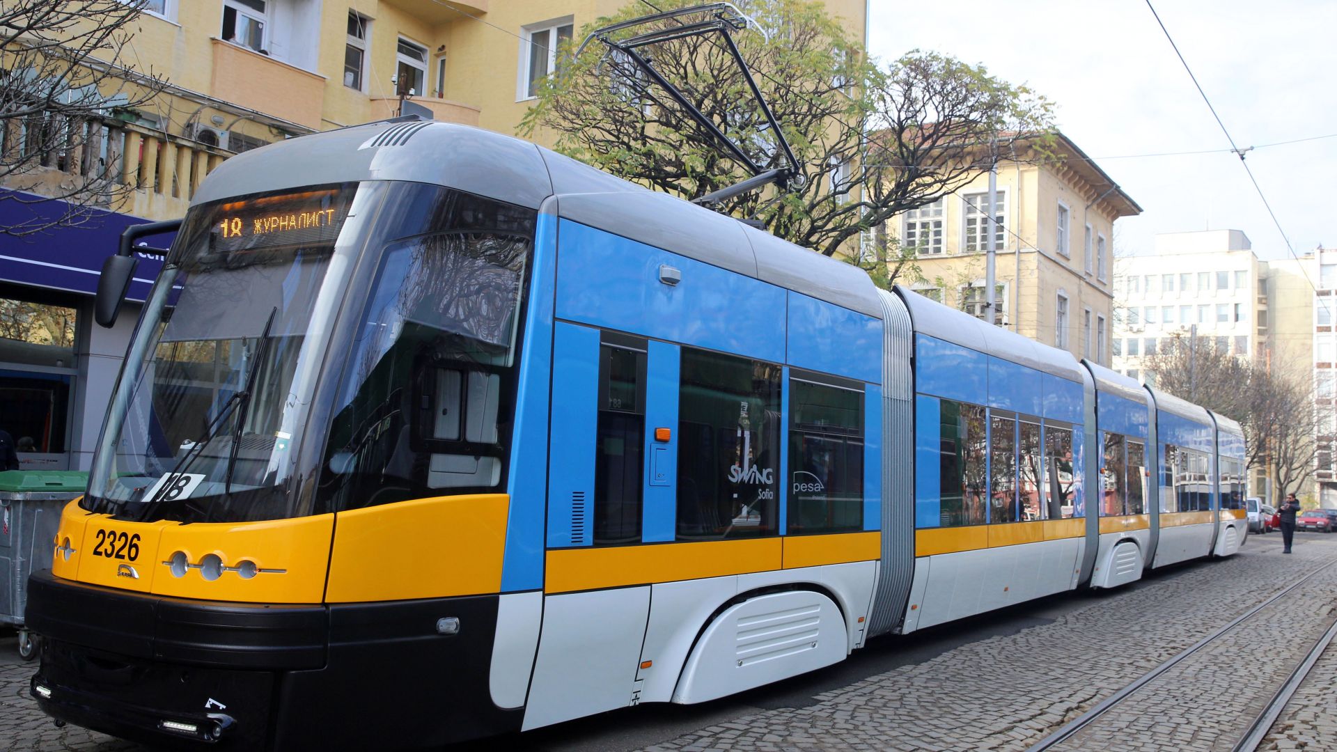 Фандъкова тества нов полски трамвай, пускат го по линия 18 (снимки)