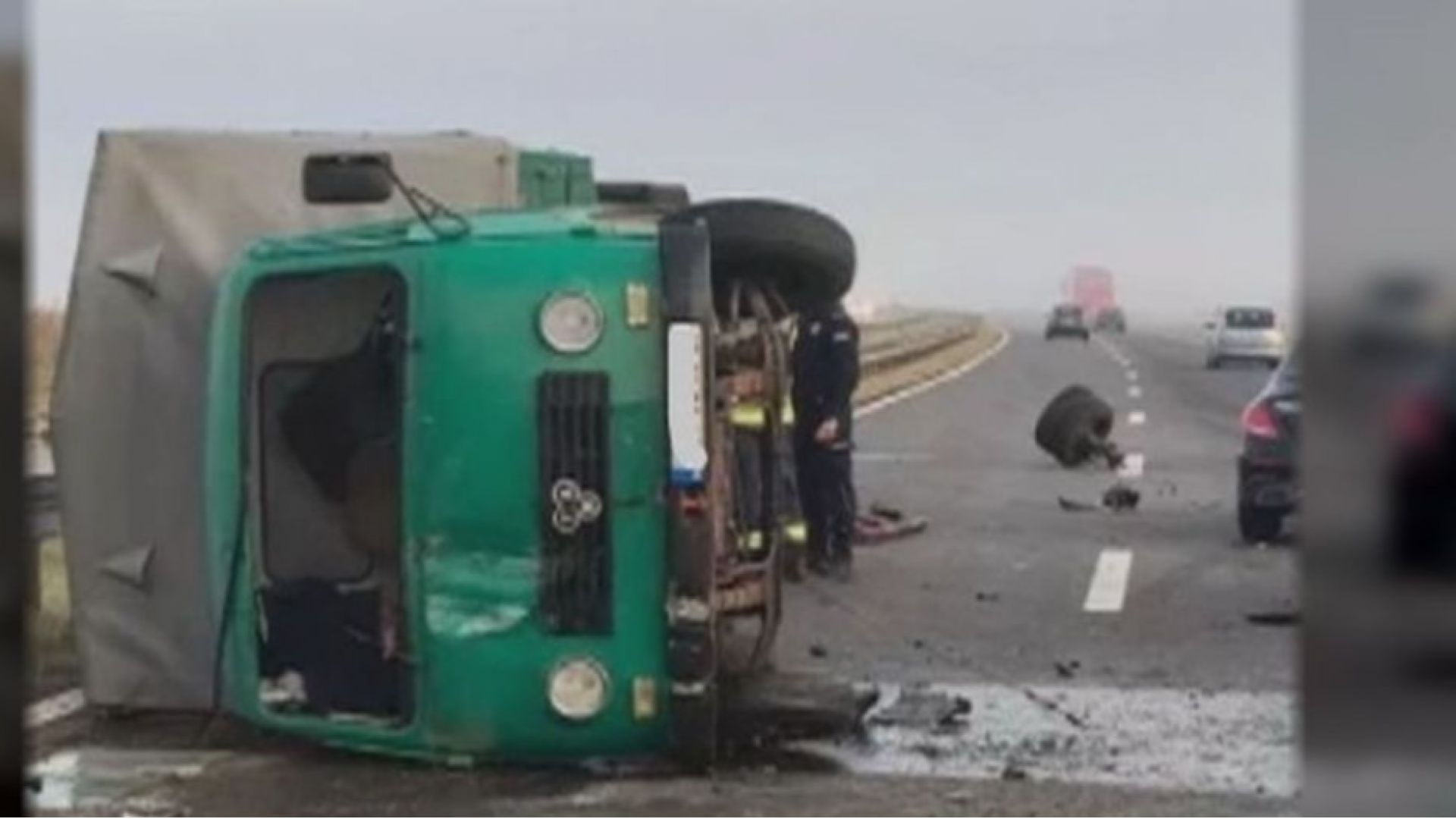 Камионът превозващ нелегални мигранти който катастрофира край северномакедонския град Куманово