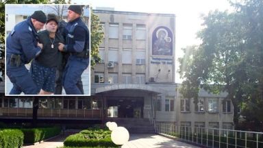 Пациентът бил и душил лекари в "Св. Анна" е бивш полицай