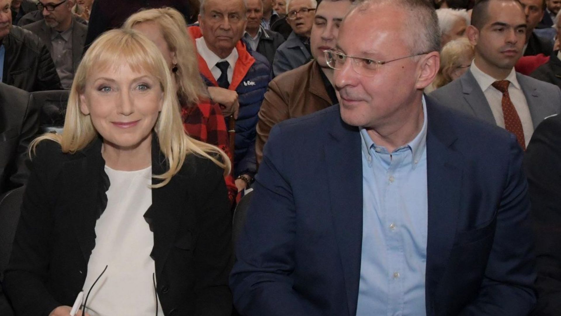 Председателят на ПЕС Сергей Станишев заяви, че подкрепя напълно евродепутата