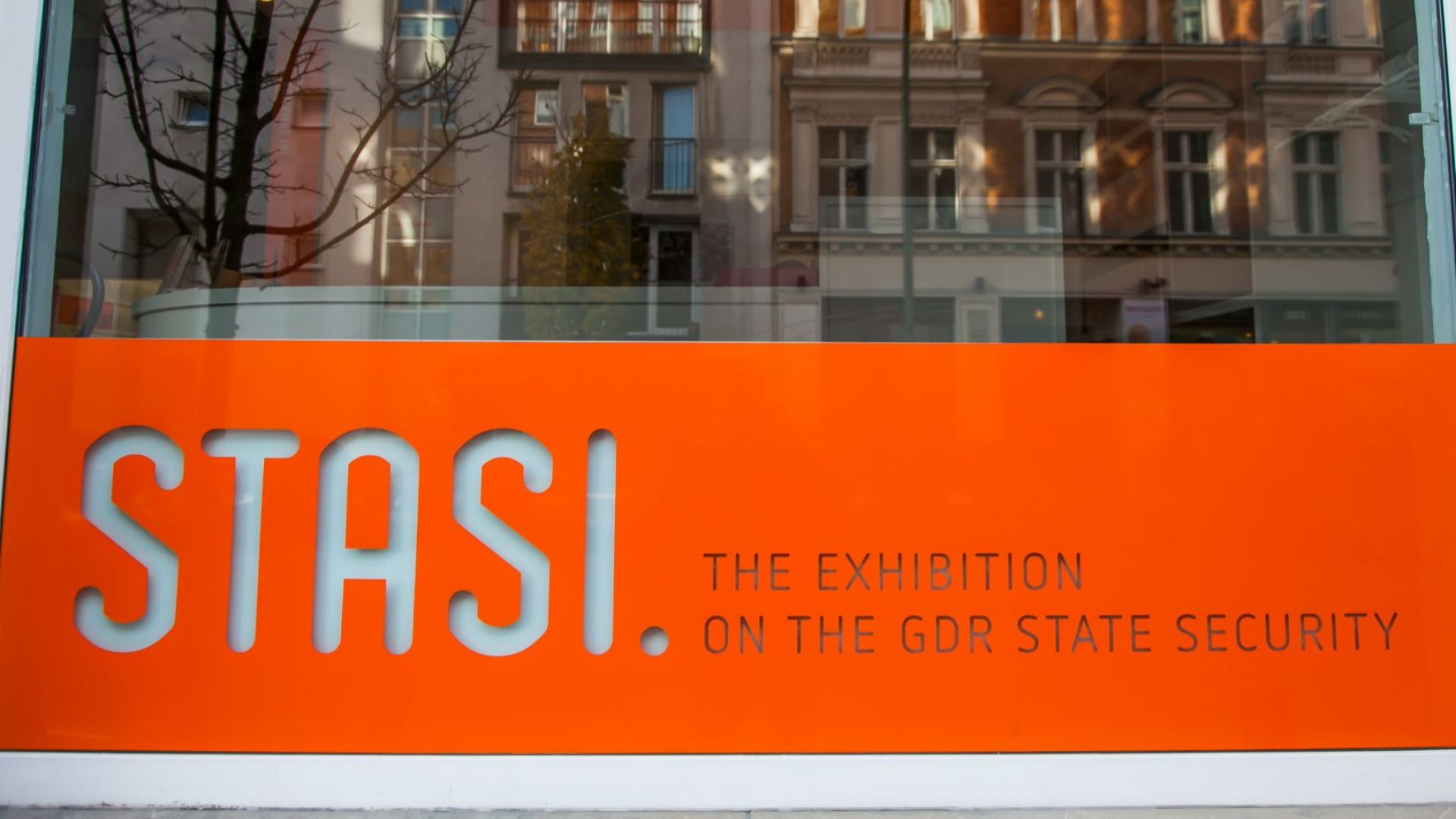 След удара в Дрезден: Обраха и музея на ЩАЗИ в Берлин
