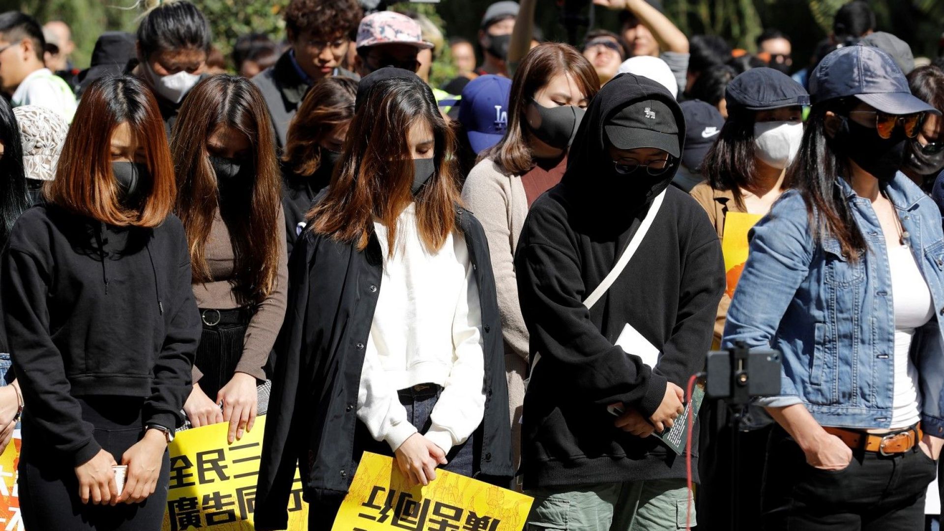 Китай обяви днес незабавното прекратяване на приема на акостиращи военноморски