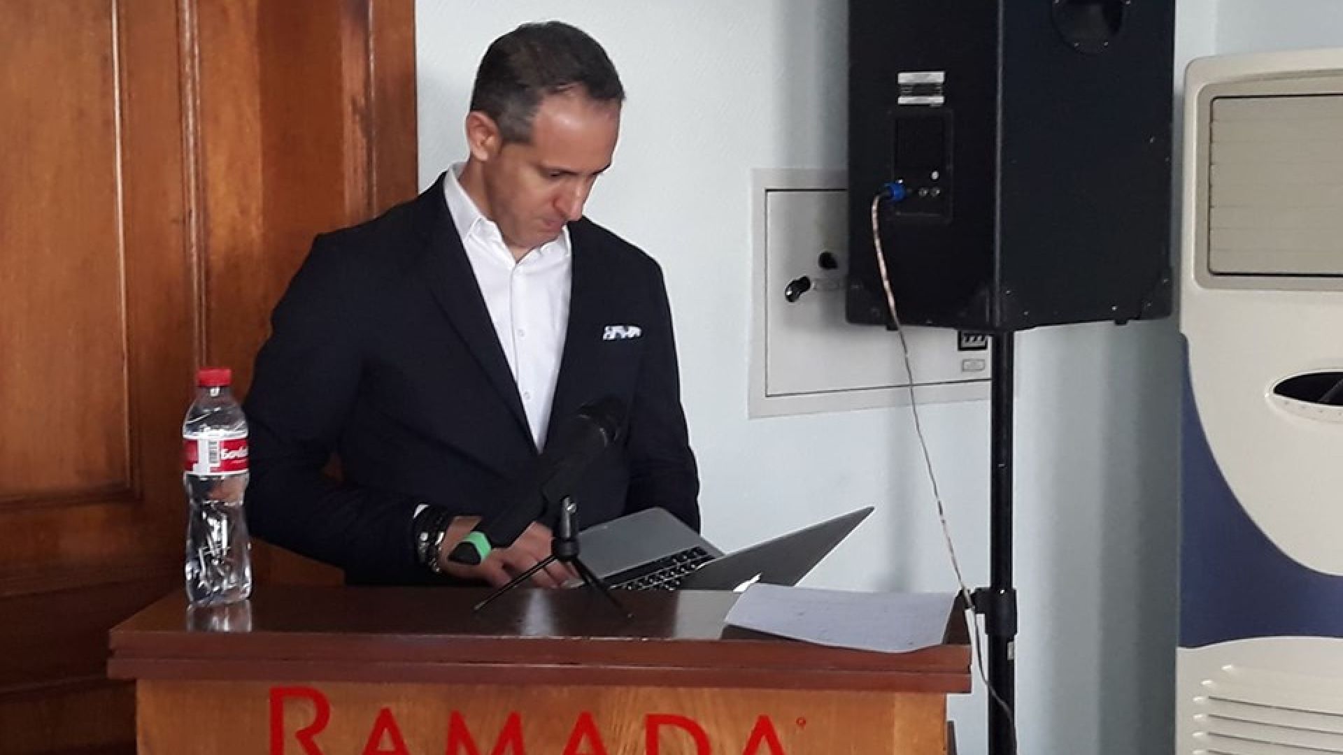 В началото на годината в София отваря врати Академия по