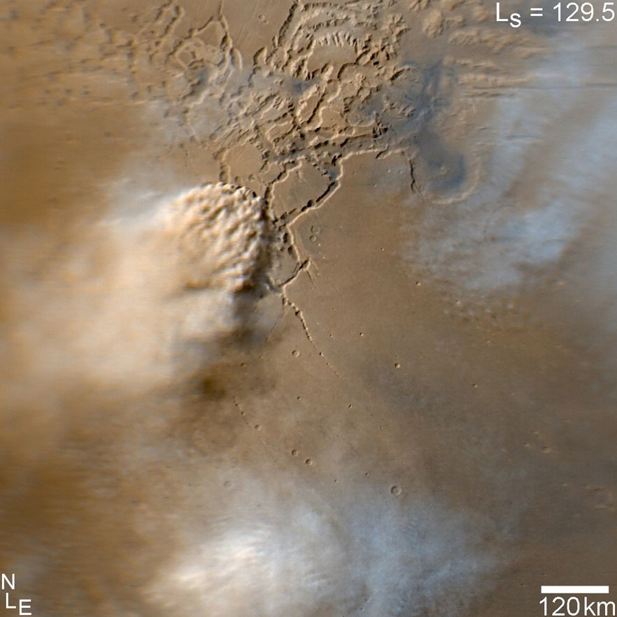 Пыль наполнила воздух. Пылевые бури на Марсе. Марс Планета пылевые бури. Поверхность Марса Песчаная буря. Песчаные бури на Марсе.