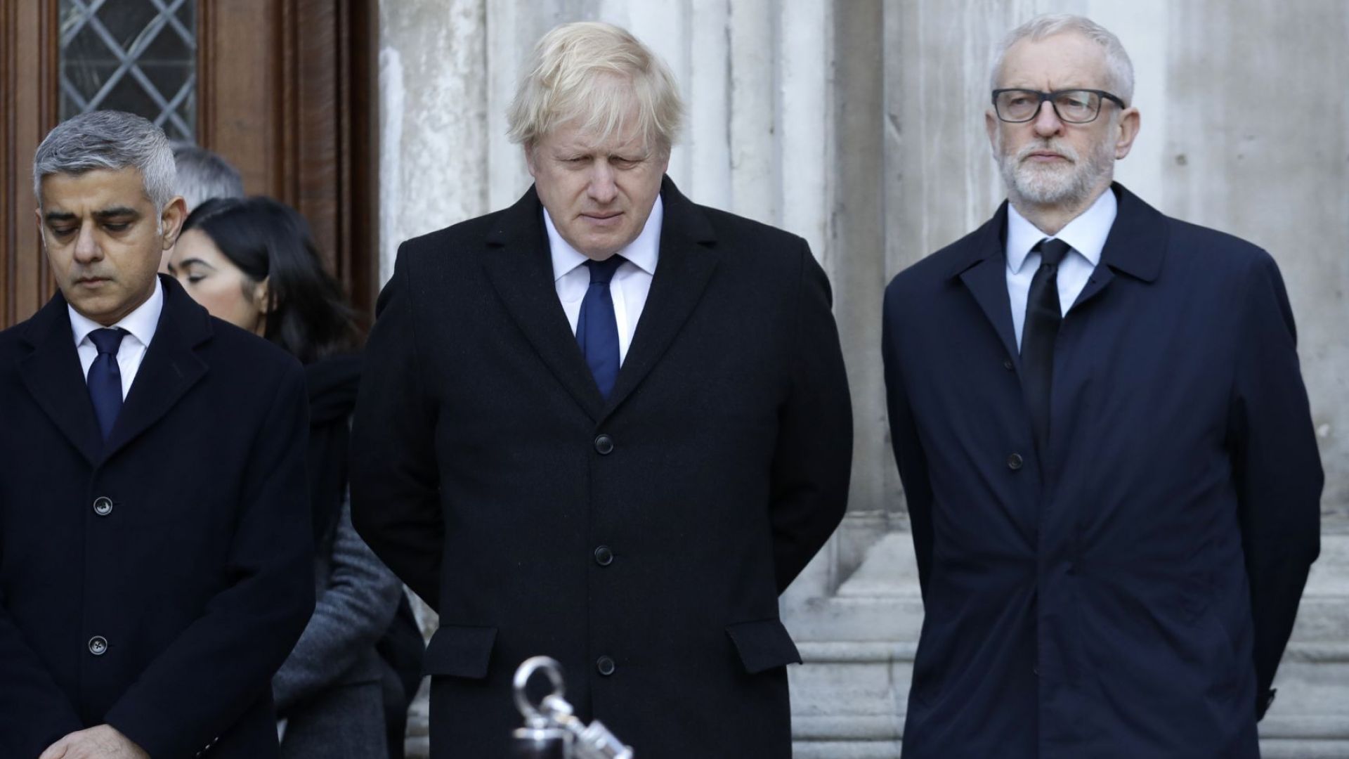 Джонсън и Корбин почетоха паметта на жертвите в Лондон