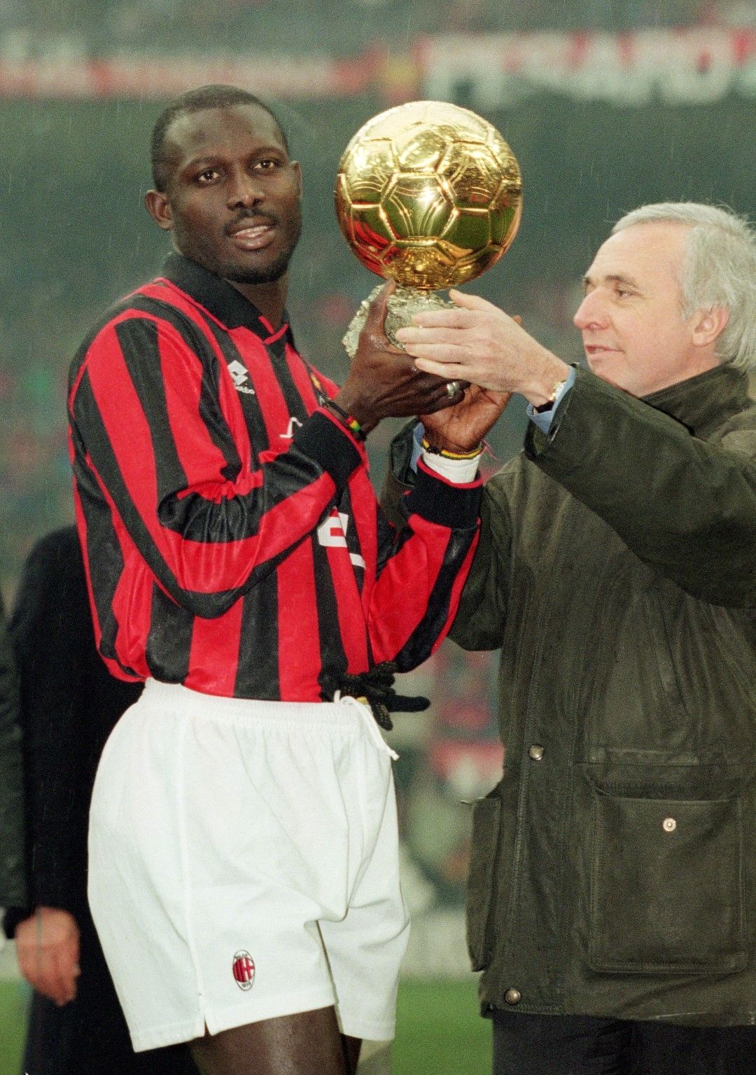 Първата "Златна топка" за играч извън Европа - 1995 г., Джордж Уеа от Либерия