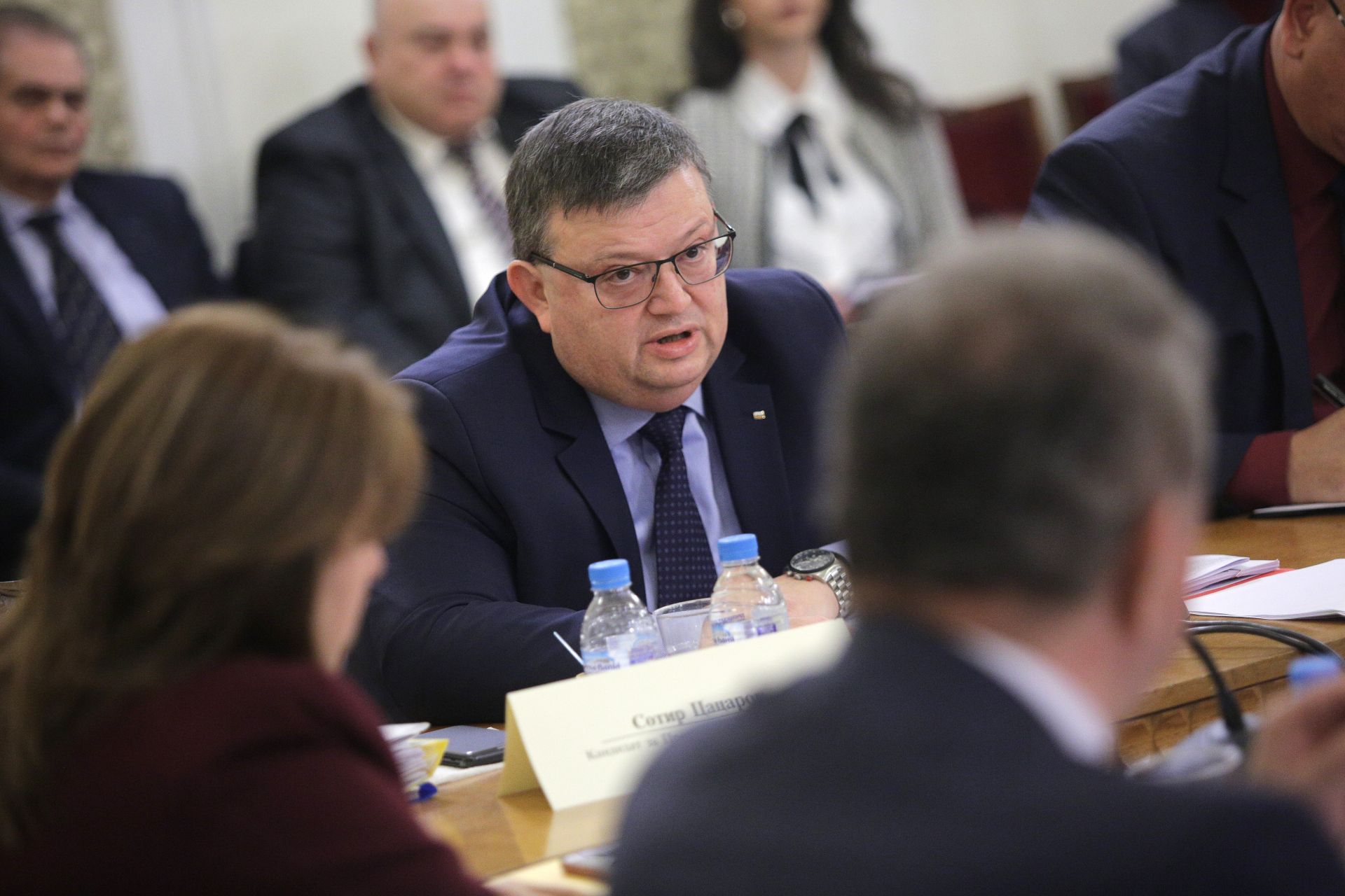 Сотир Цацаров беше изслушан от парламентарната комисия за борба с корупцията и конфликт на интереси