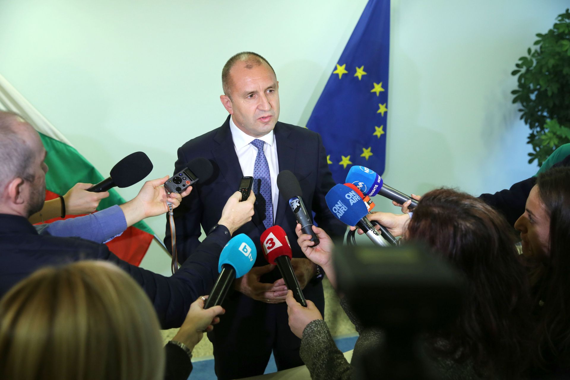 Президентът ще ръководи българската делегация в Лондон, в която влизат и двама министри