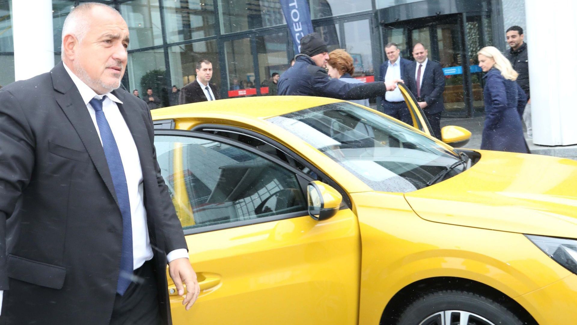 Премиерът Бойко Борисов участва в представянето на революционния 3D i Cockpit