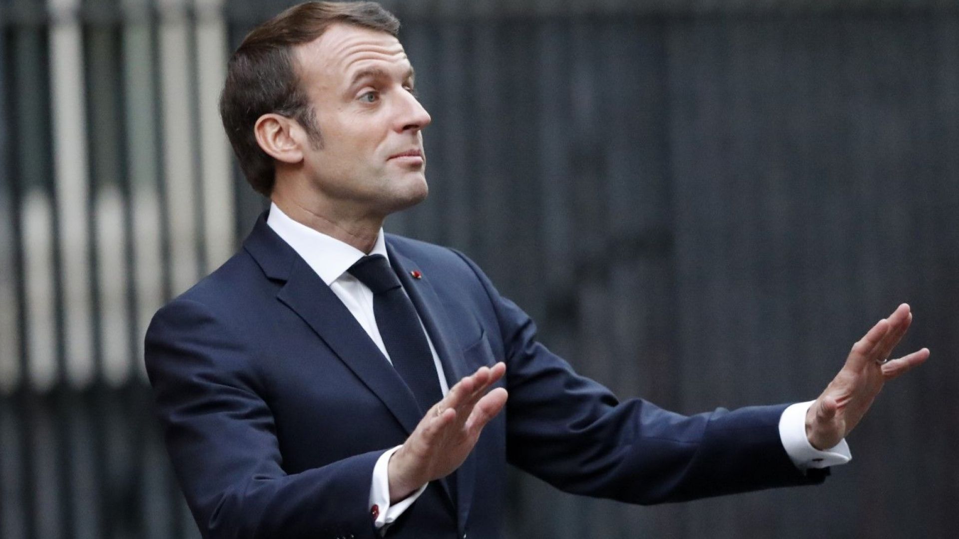 Френският президент Еманюел Макрон не се отказва от изявлението си