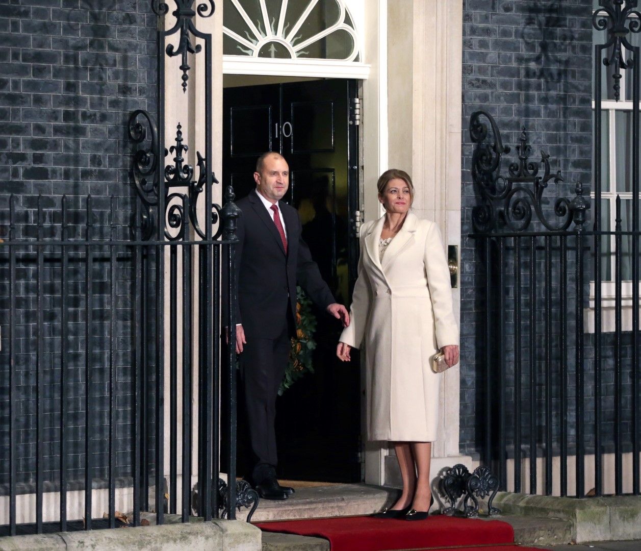 Румен Радев и Десислава Радева на Даунинг стрийт 10, на прием, даден от премиера Борис Джонсън по повод юбилейната среща на върха на НАТО, 3 декември 