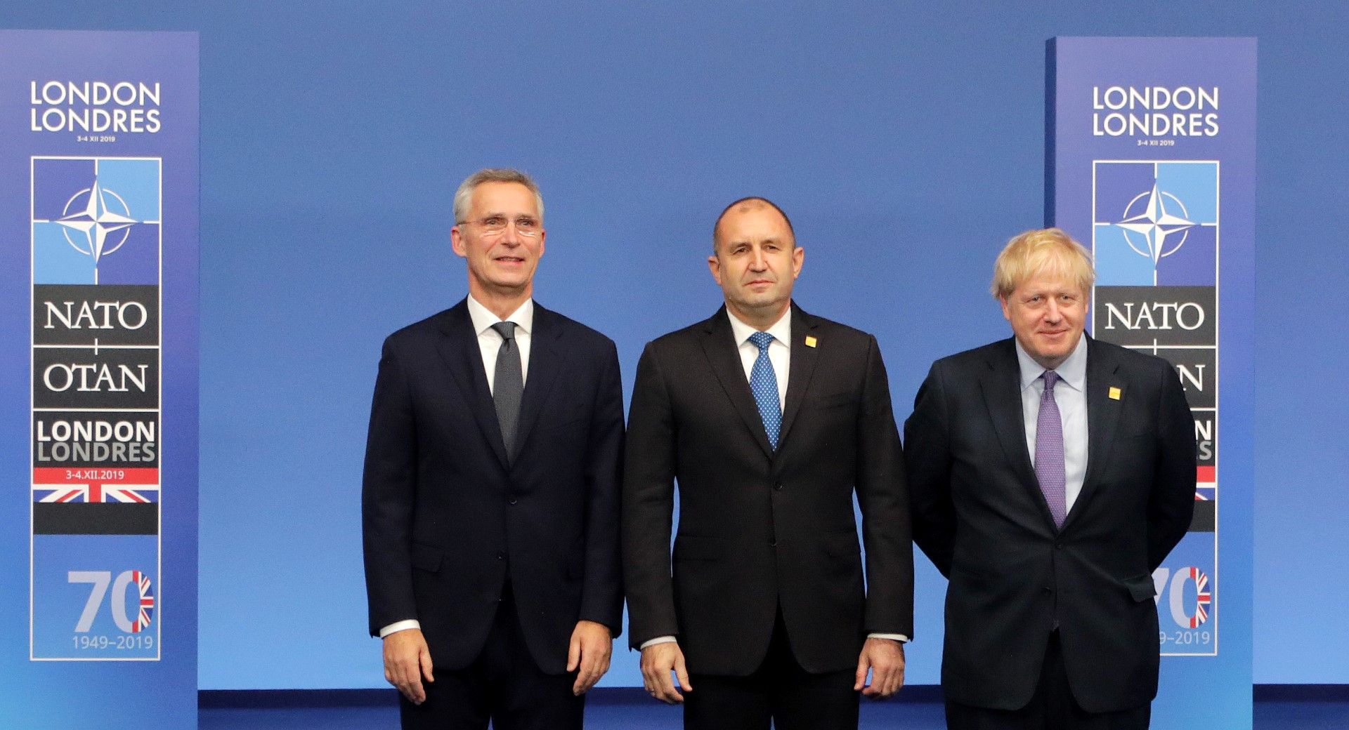 На снимката (отляво): генералният секретар на НАТО Йенс Столтенберг, президентът Румен Радев и британският премиер Борис Джонсън