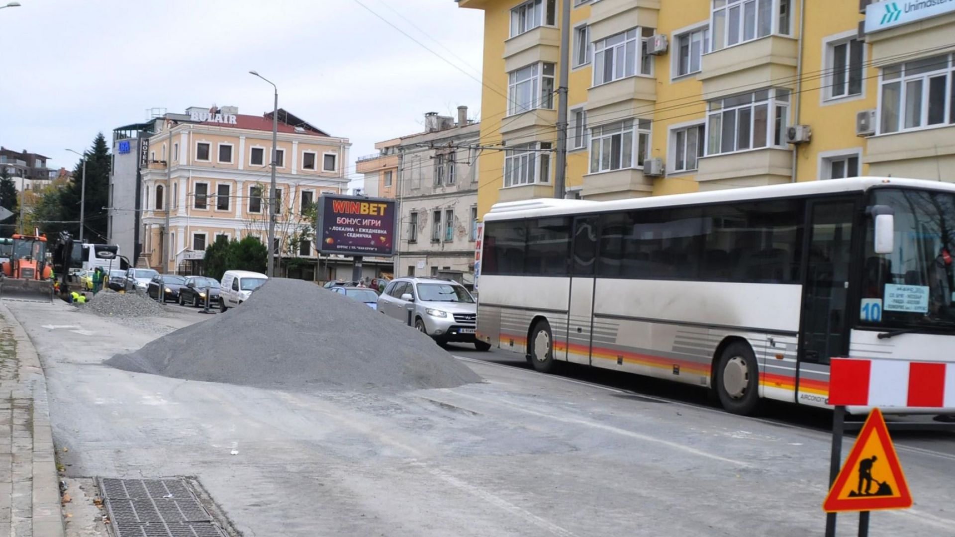 Транспортна фирма ще спре движението на автобусите си по линии