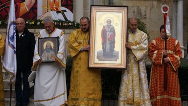 Прави се обредна пита с изображение на риба или лодка