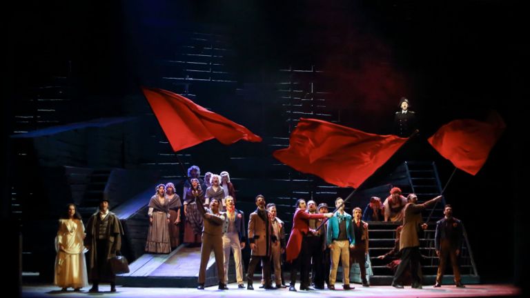 Над 20-минутен аплауз на премиерата на мюзикъла "Клетниците" в Софийската опера