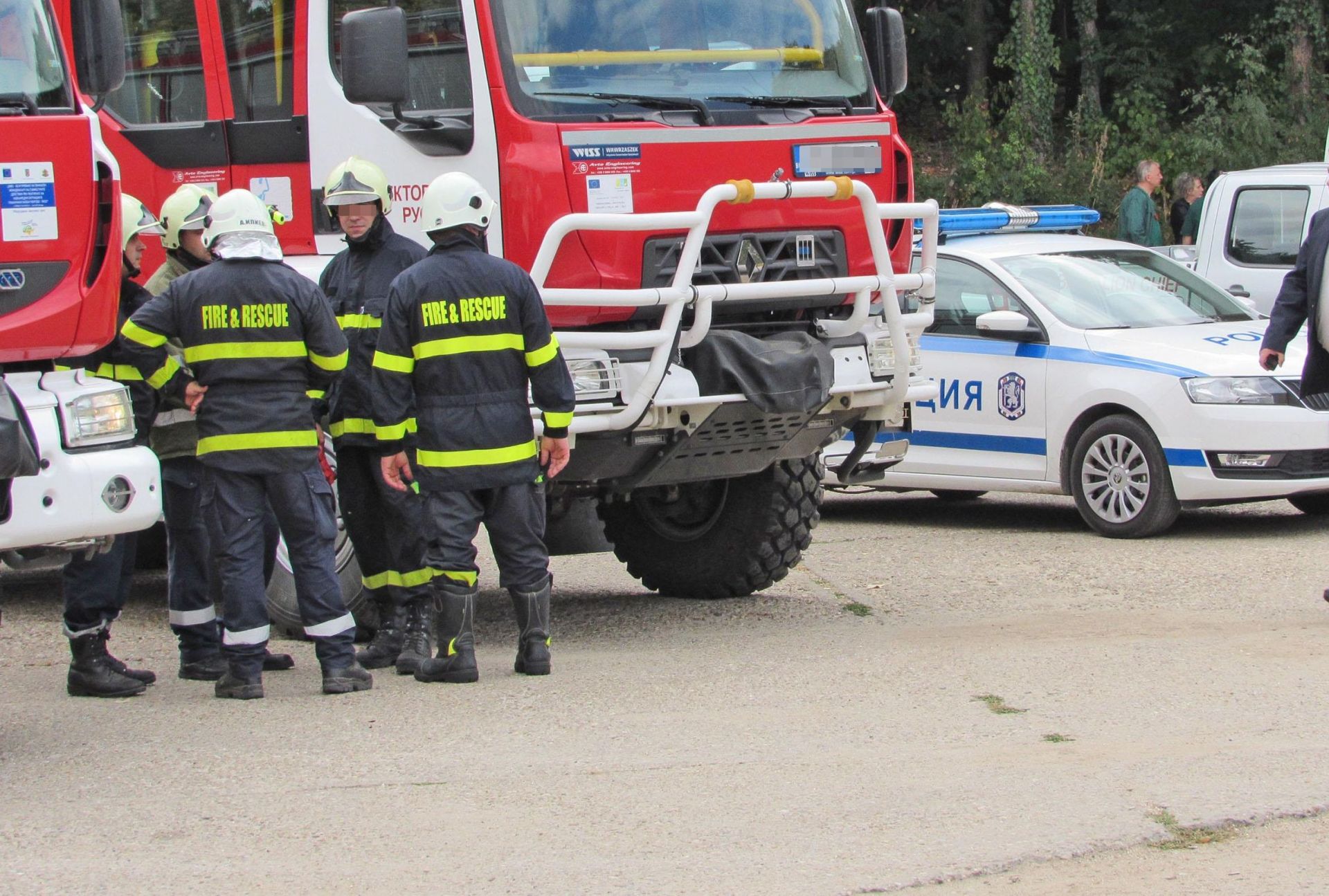 Млад мъж на име Радослав се е полял с туба бензин в колата си и се е самозапалил