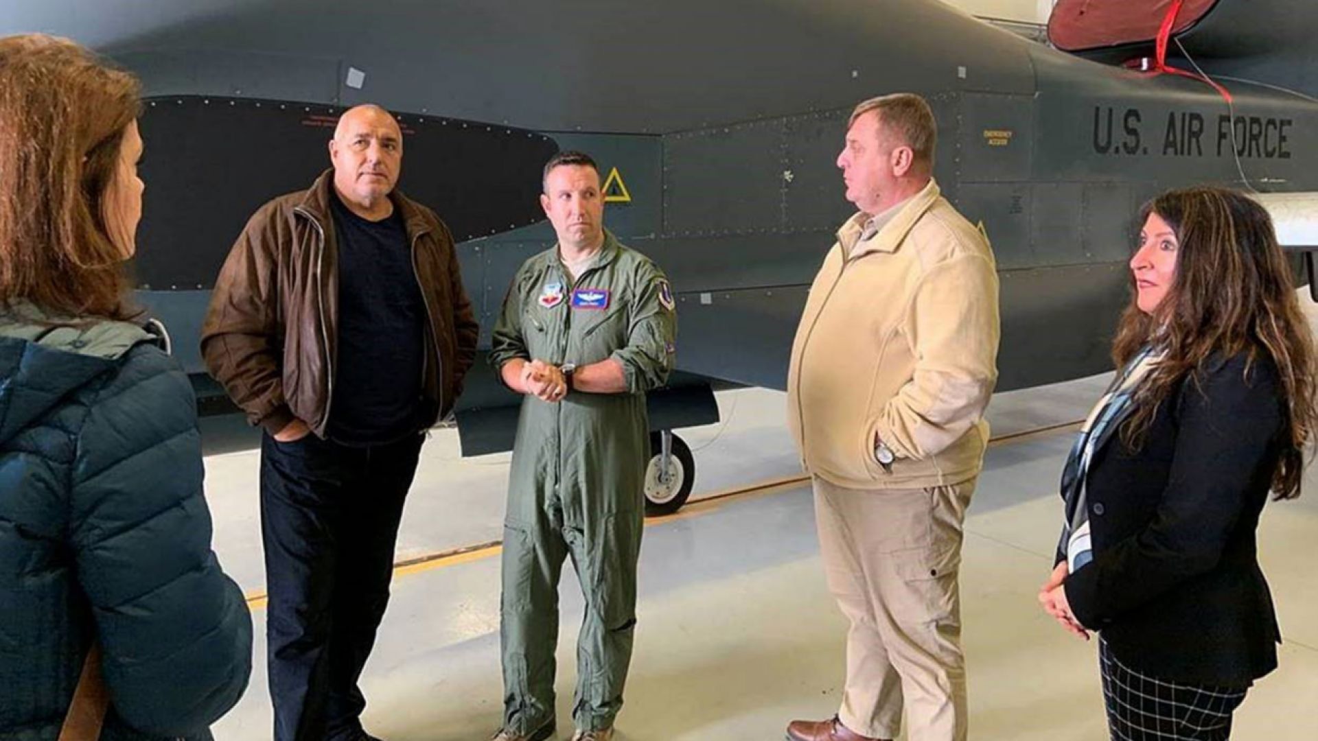 Националната сигурност и отбрана на България са гарантирани само в