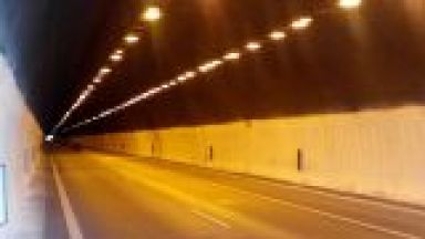 Ограничава се движението в тръбата в посока София на тунел