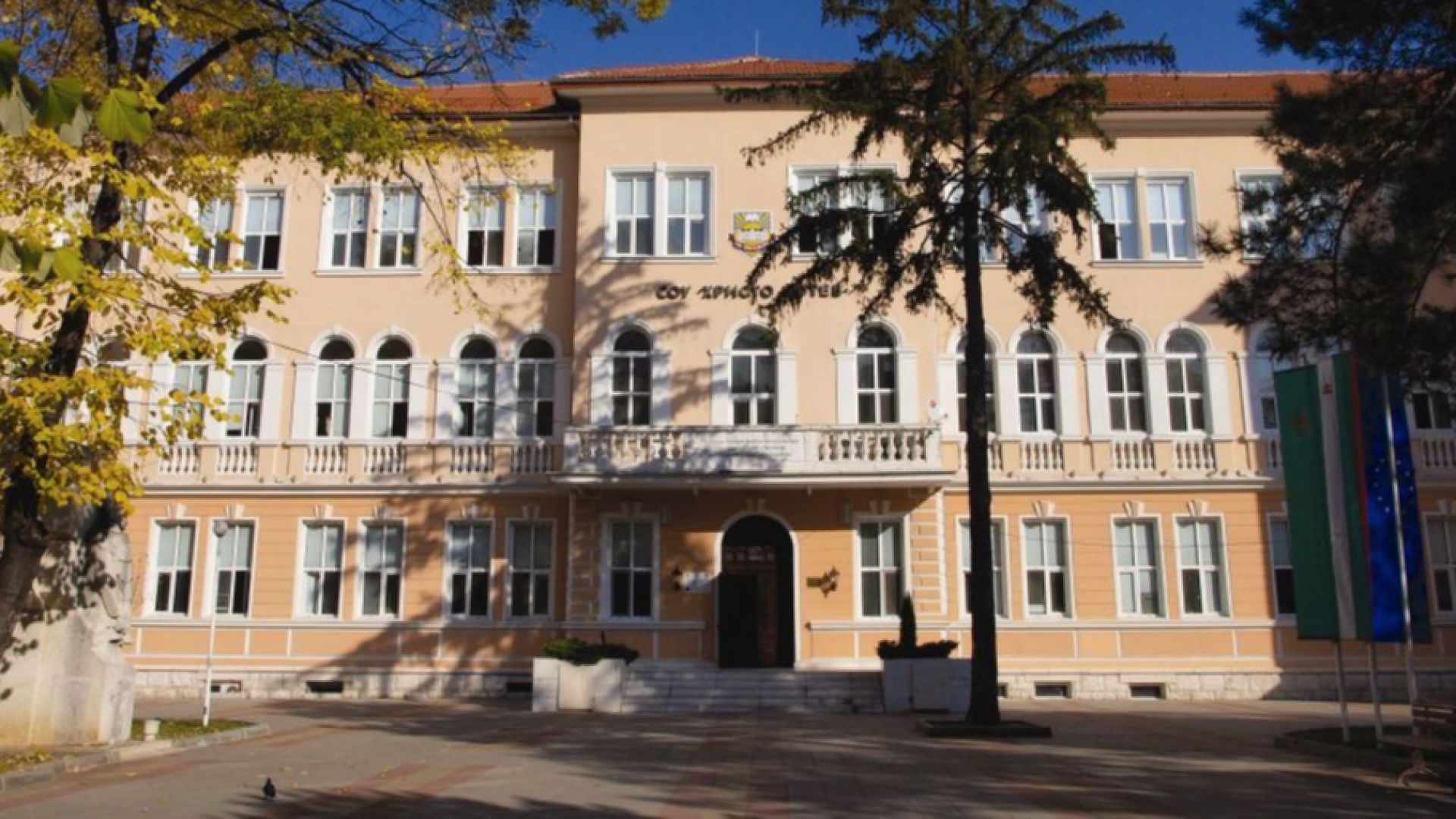 Камерите в училището във Враца записали инцидента с починалата ученичка