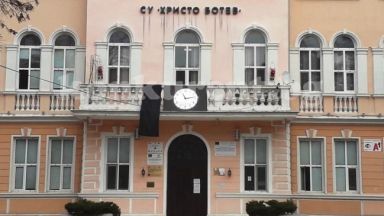 Ученичката от Враца починала заради белодробна болест 