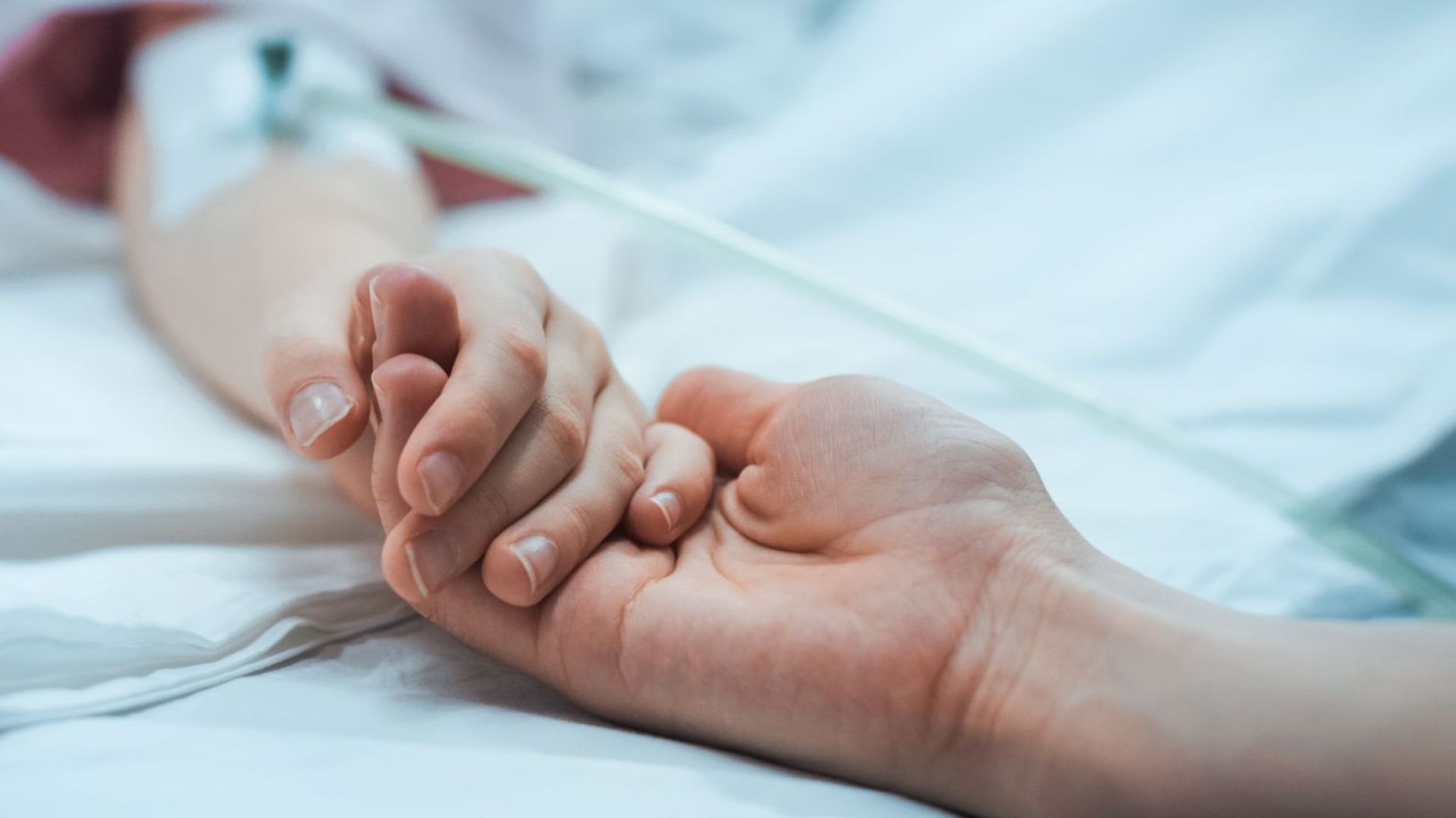 Двустранна пневмония с кръвоизлив е причина за смъртта на 3-годишното дете в "Пирогов"