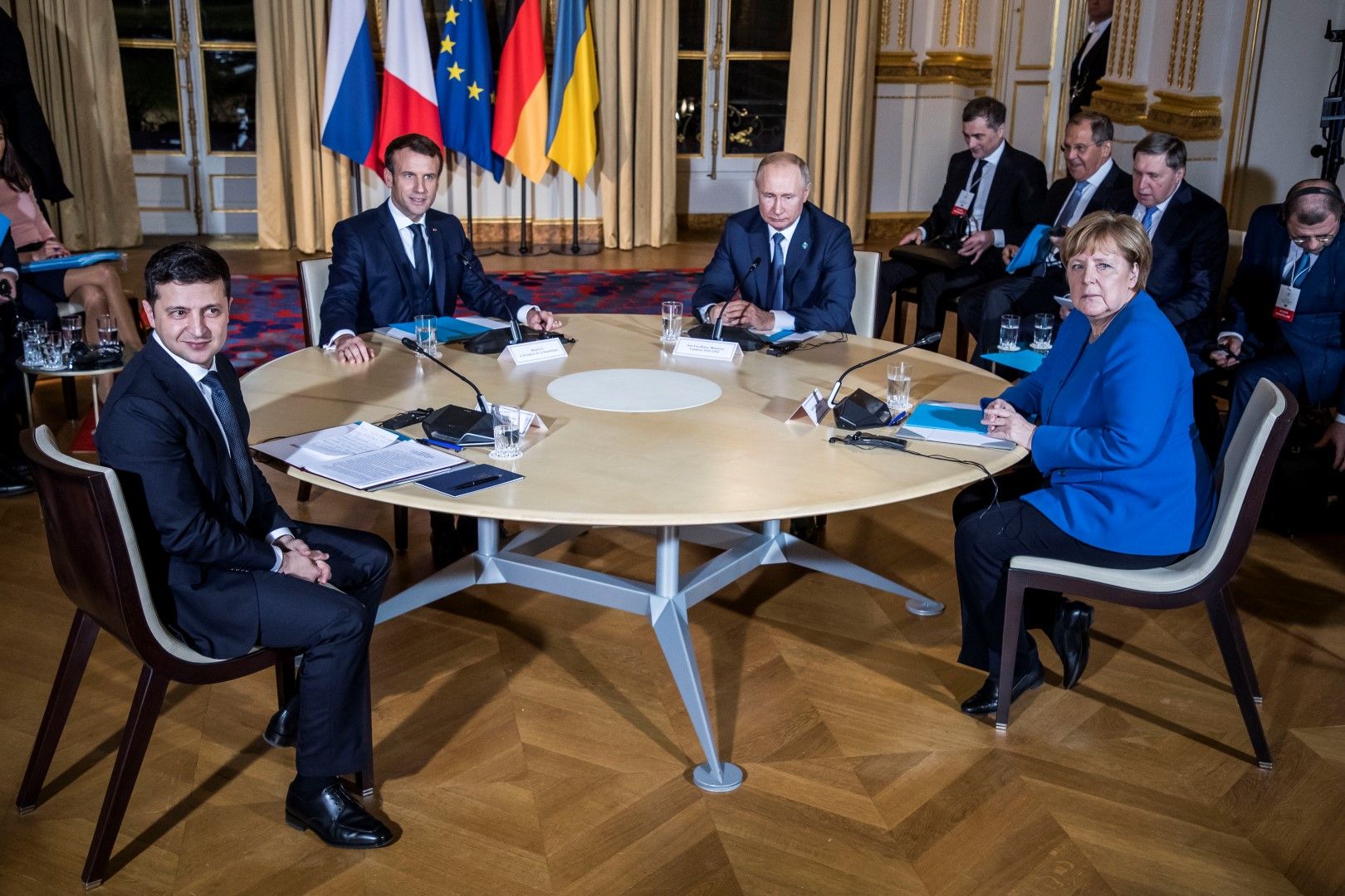 Срещата на Нормандската четворка в Париж: Володимир Зеленски, Еманюел Макрон, Владимир Путин и Ангела Меркел