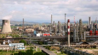 Глобата до 500 хиляди лева грози нефтозавода в Бургас
