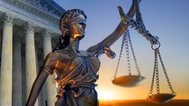 Мъж от Пасадена е изправен пред съдебни обвинения за това