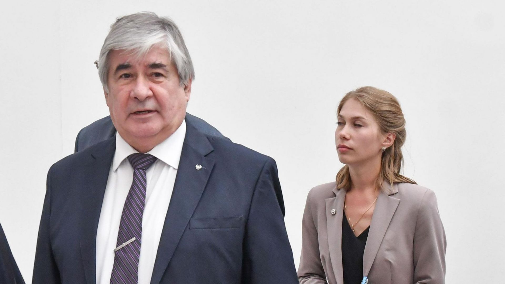 В момента писмата от прокуратурата за двамата дипломати срещу които