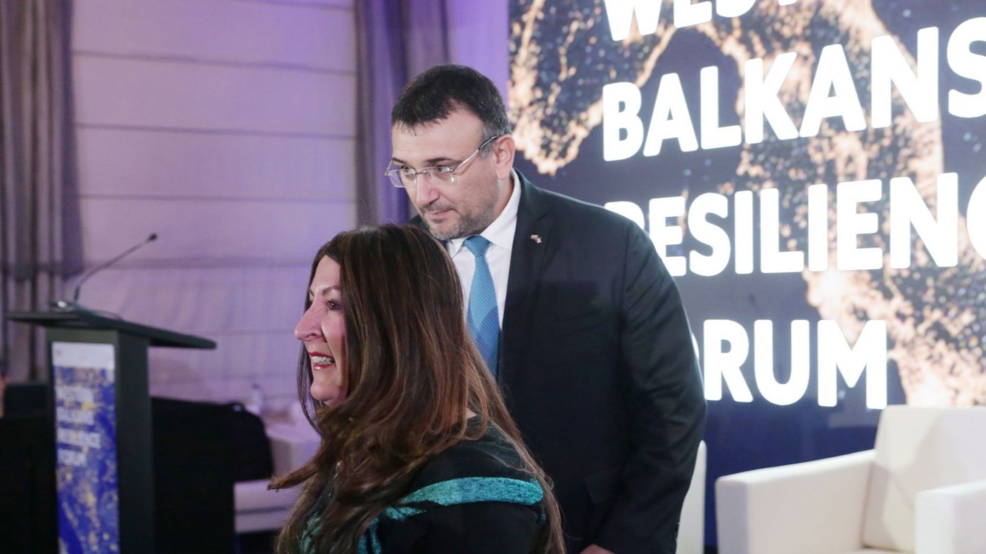 Корупцията не е изолиран проблем тя е един от проблемите