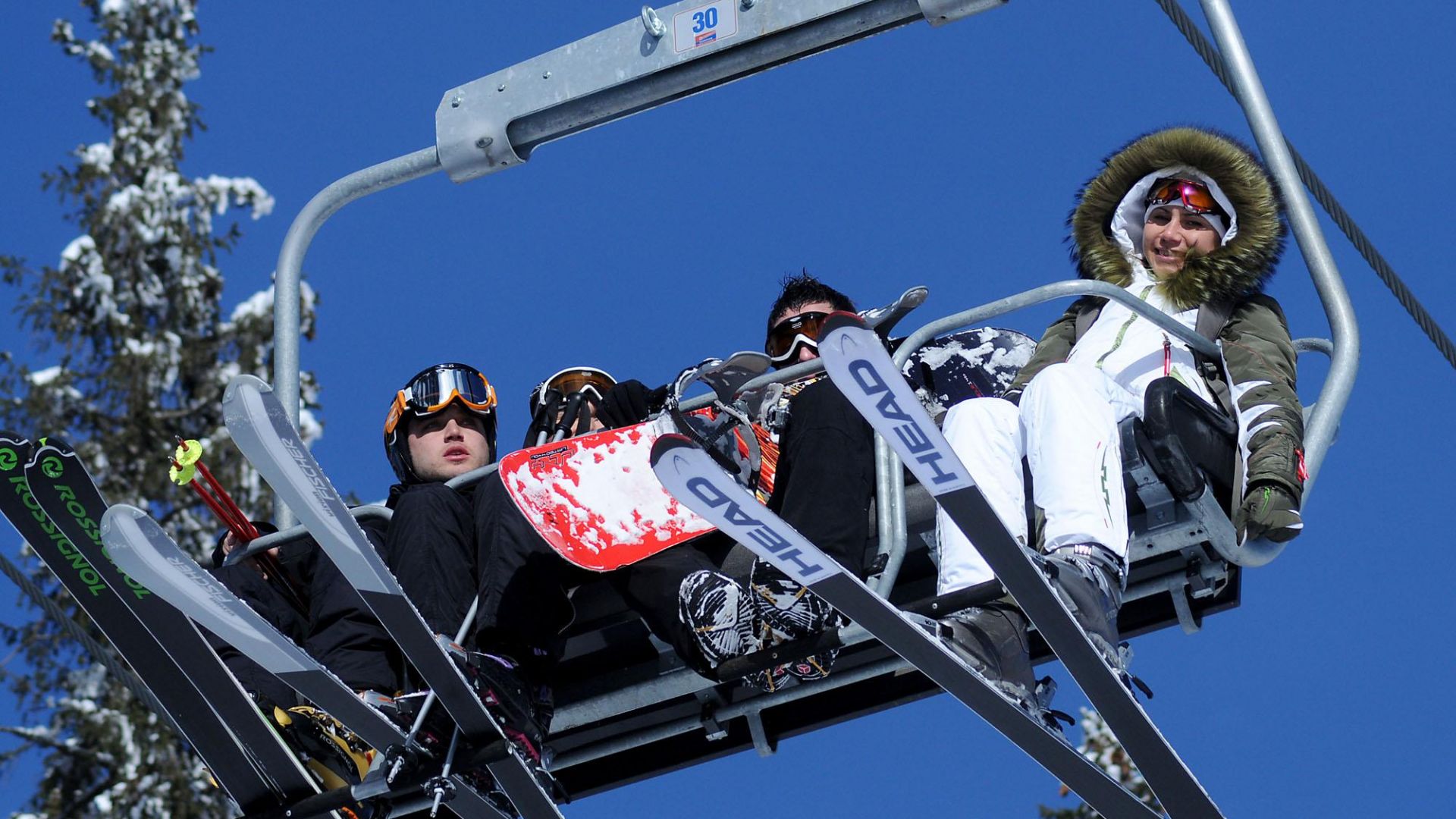 Въвеждат еднакви правила за ски курортите: Какви ще са ограниченията