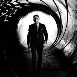 „Дисни“ поглежда към Бонд