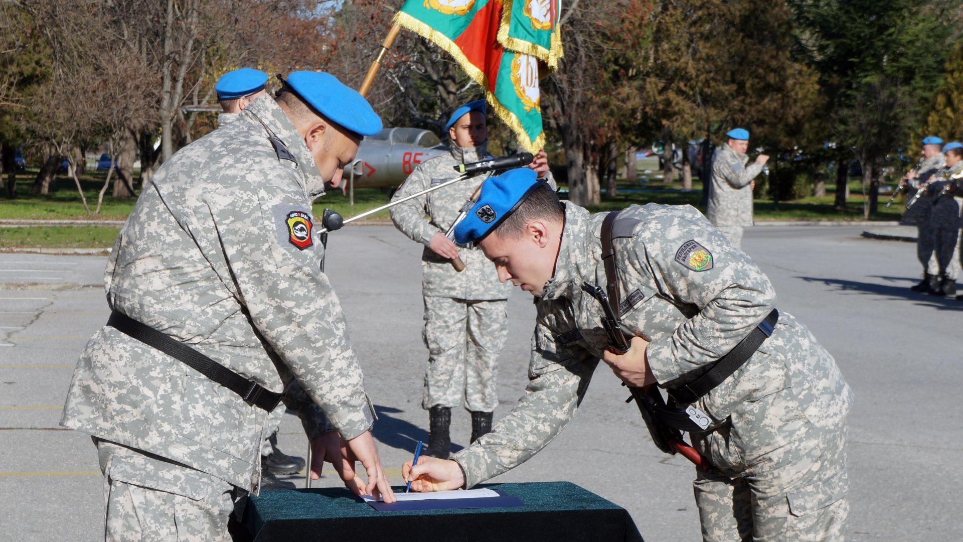 Единадесет кадрови войници постъпили на военна служба през ноември в