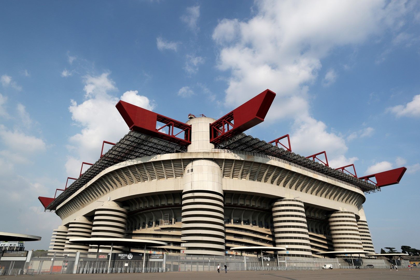 Домът на Милан и Интер днес - "Сан Сиро" е една от катедралите на световния футбол