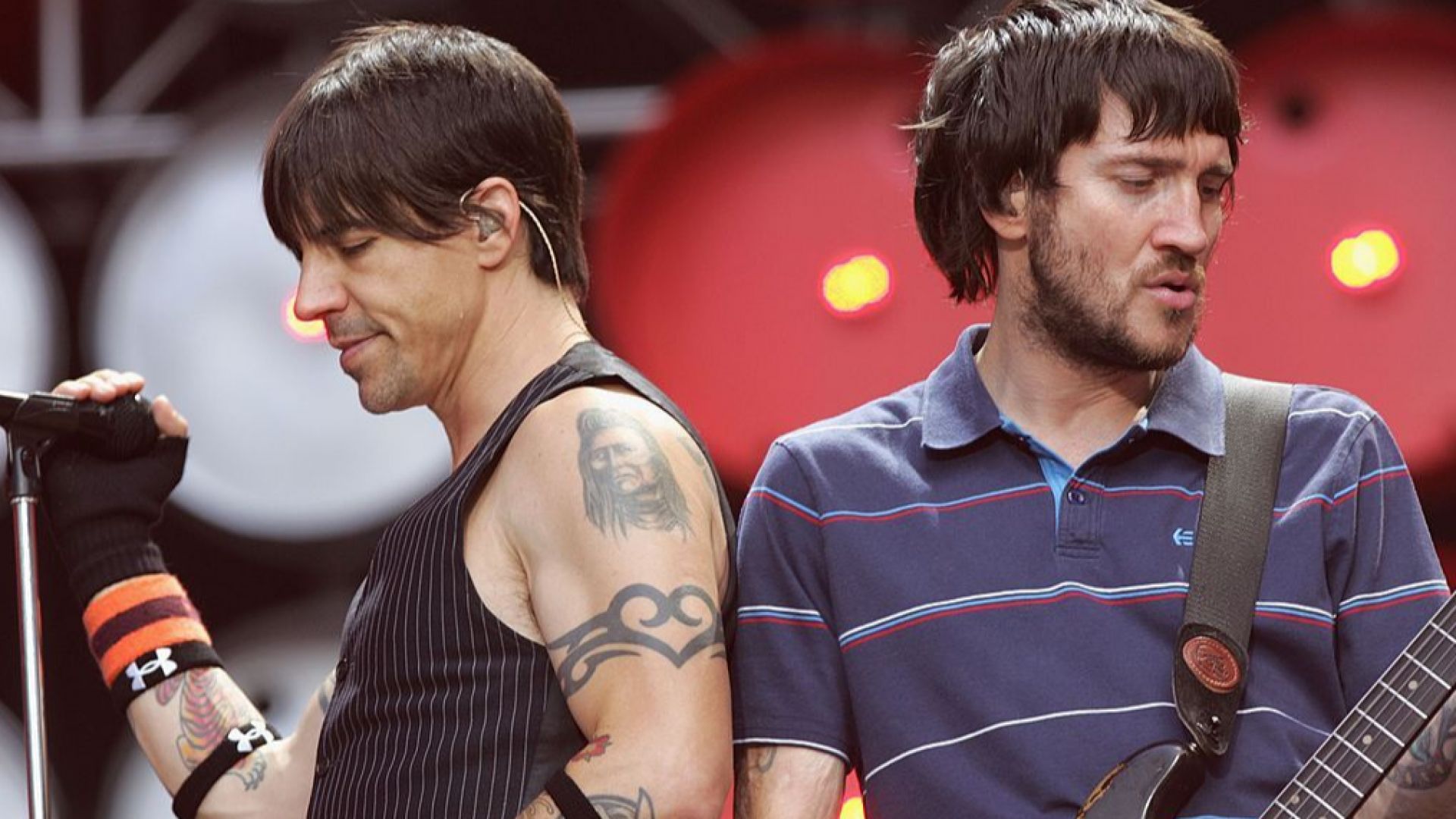 Джон Фрушанте се завръща в Red Hot Chili Peppers