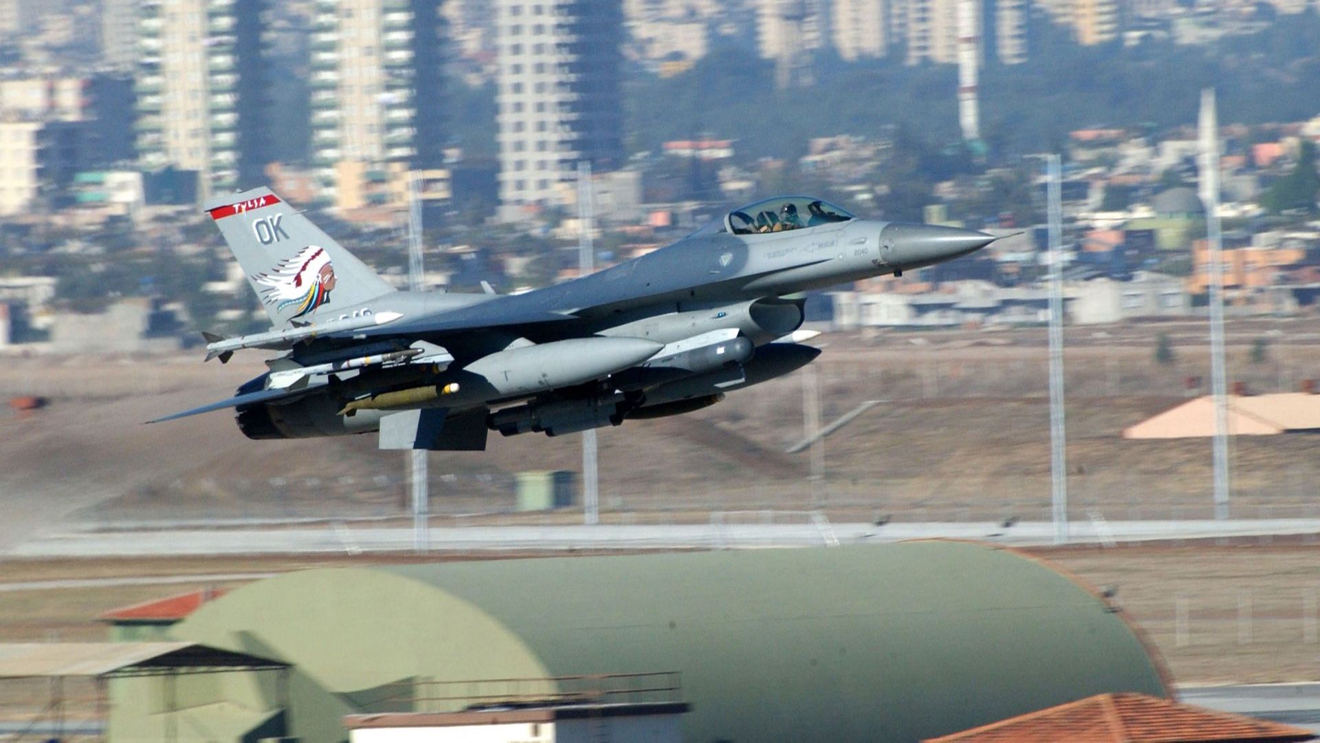 ДВ Президентът Ердоган заплаши да затвори за американците военновъздушната база