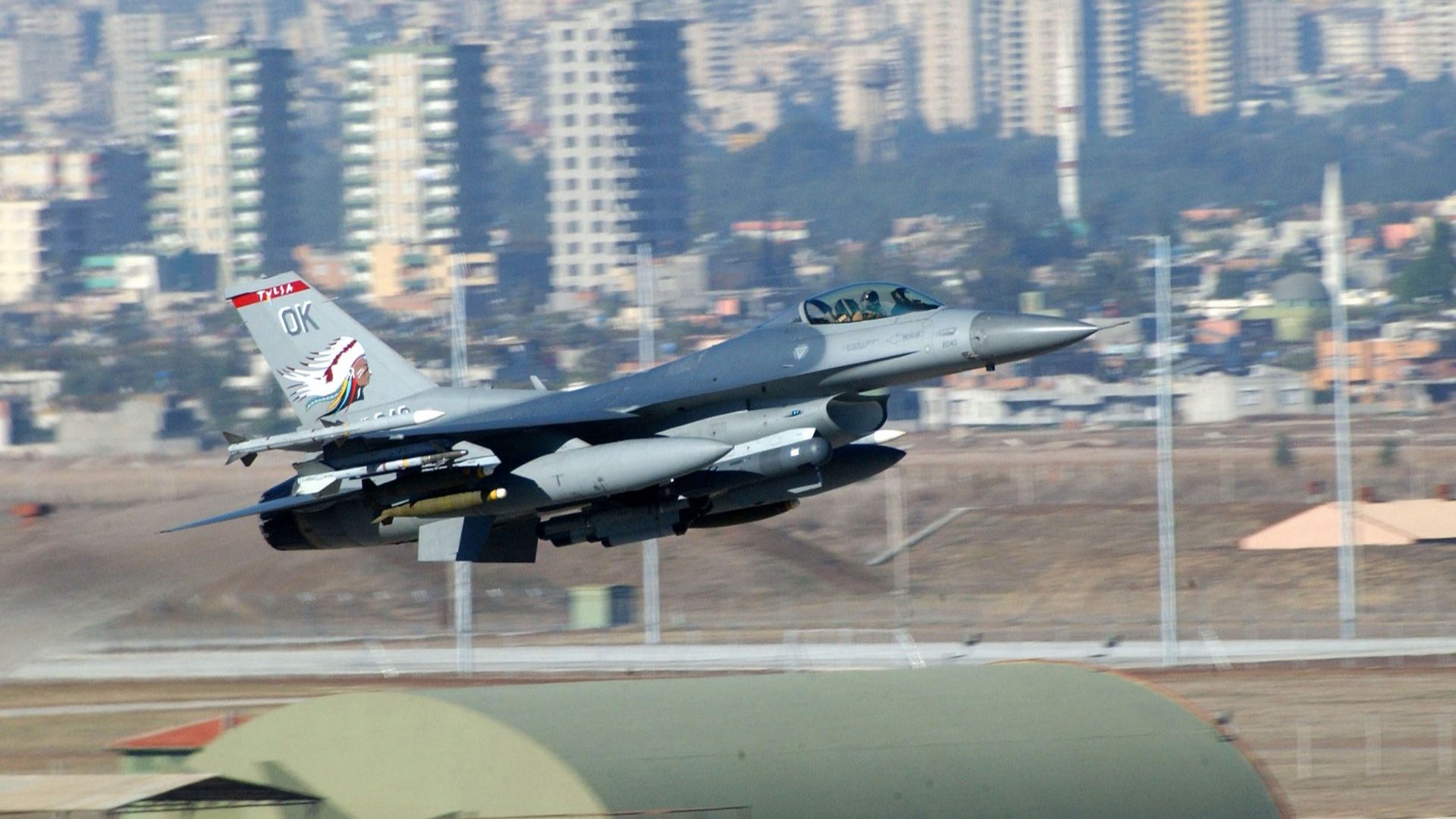 ДВ Президентът Ердоган заплаши да затвори за американците военновъздушната база