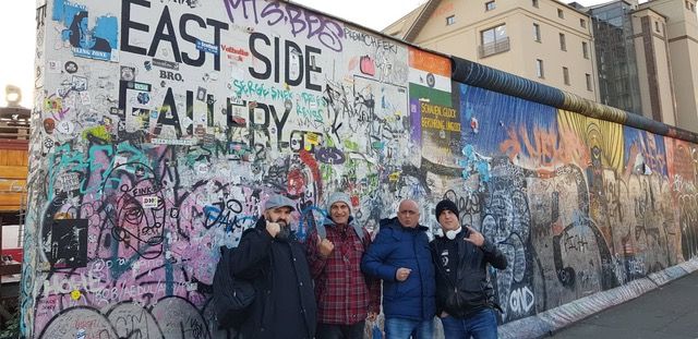 Група ЕКС в Берлин