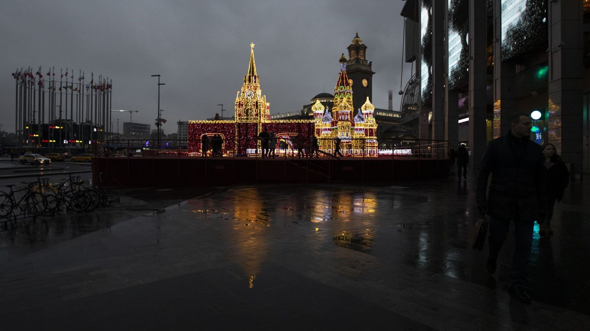 Жителите на Москва се чудят къде отиде зимата, след като