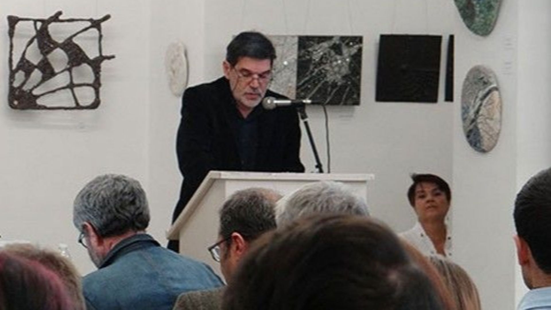 Приблизително около 600 000 лева е недостигът на средства в