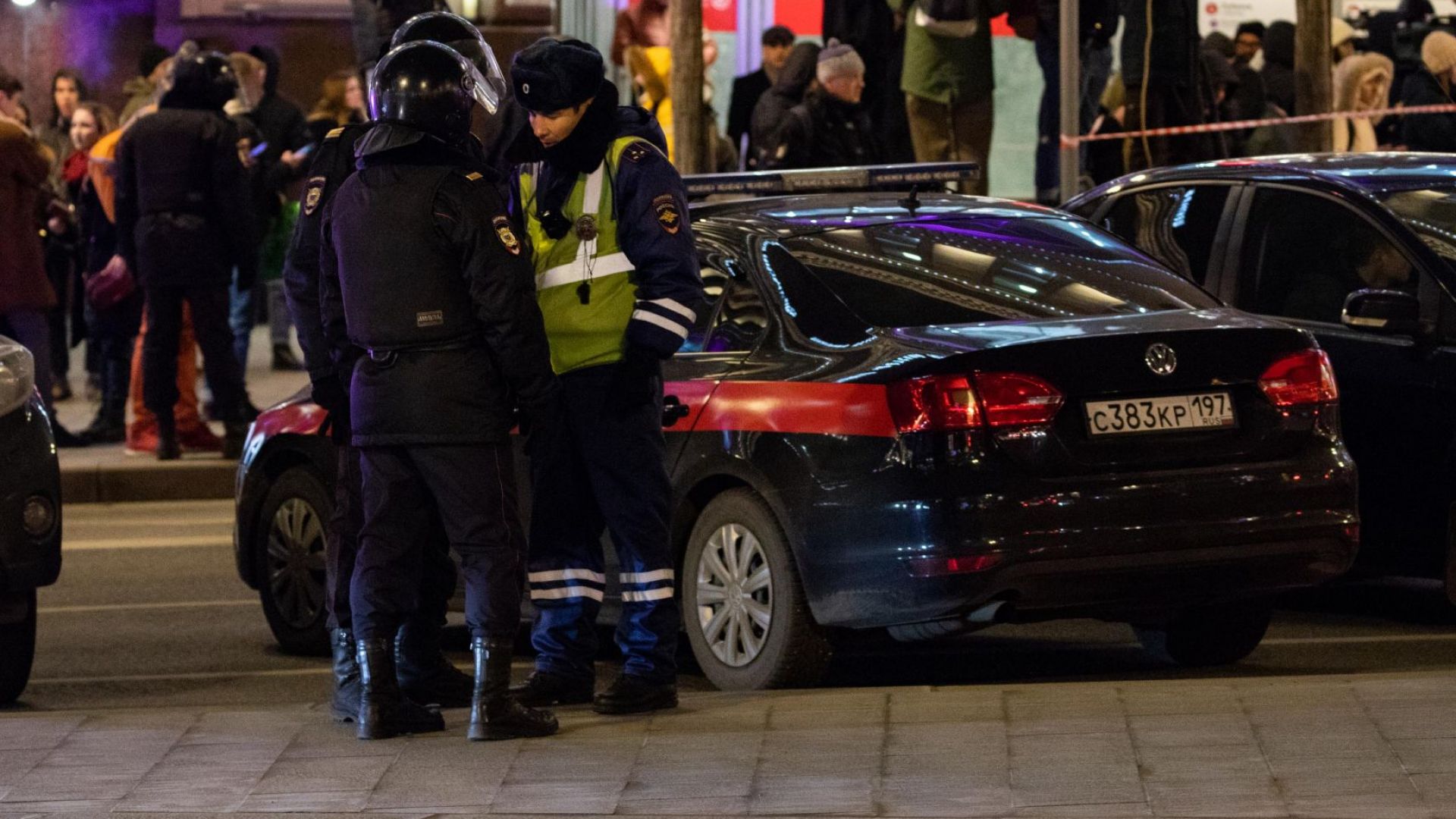 Руски медии съобщават че нападателят открил вчера стрелба недалеч от