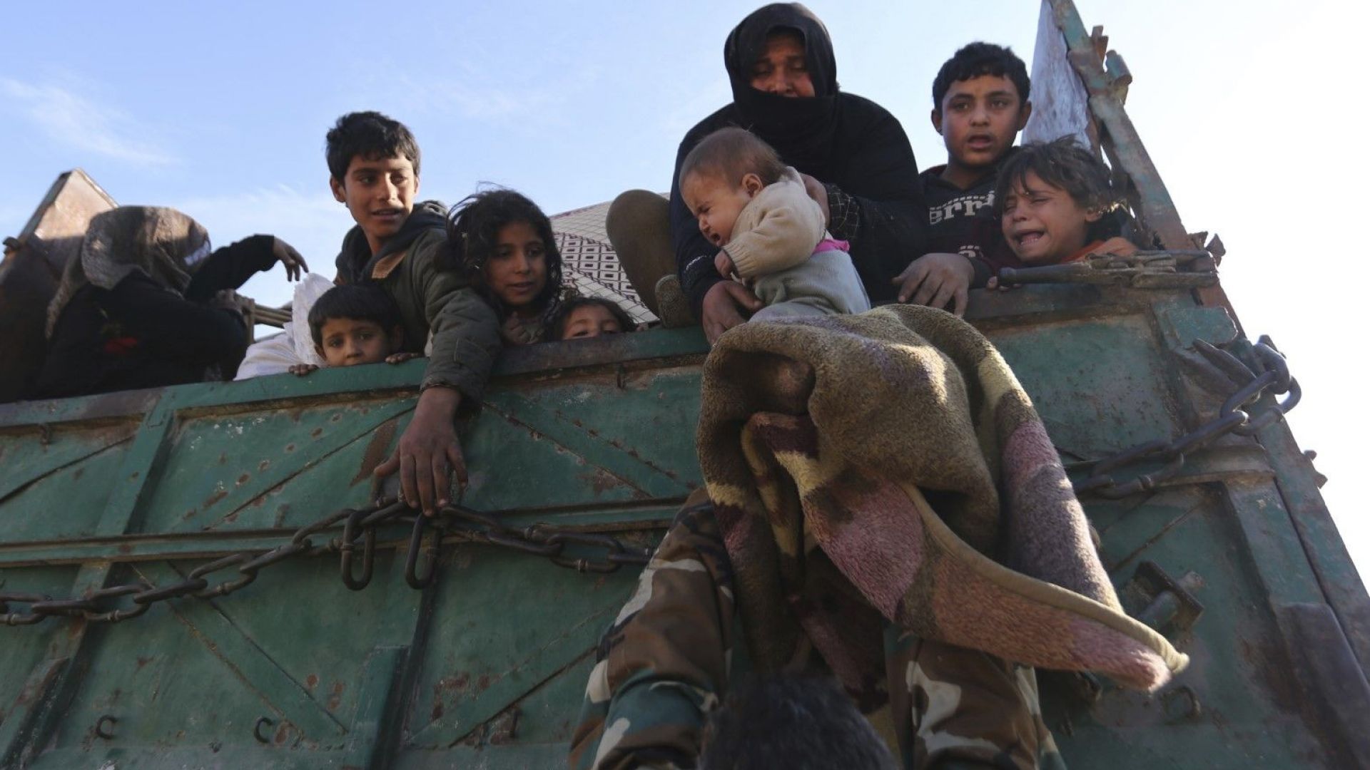 Турция не може да се справи сама с нова мигрантска