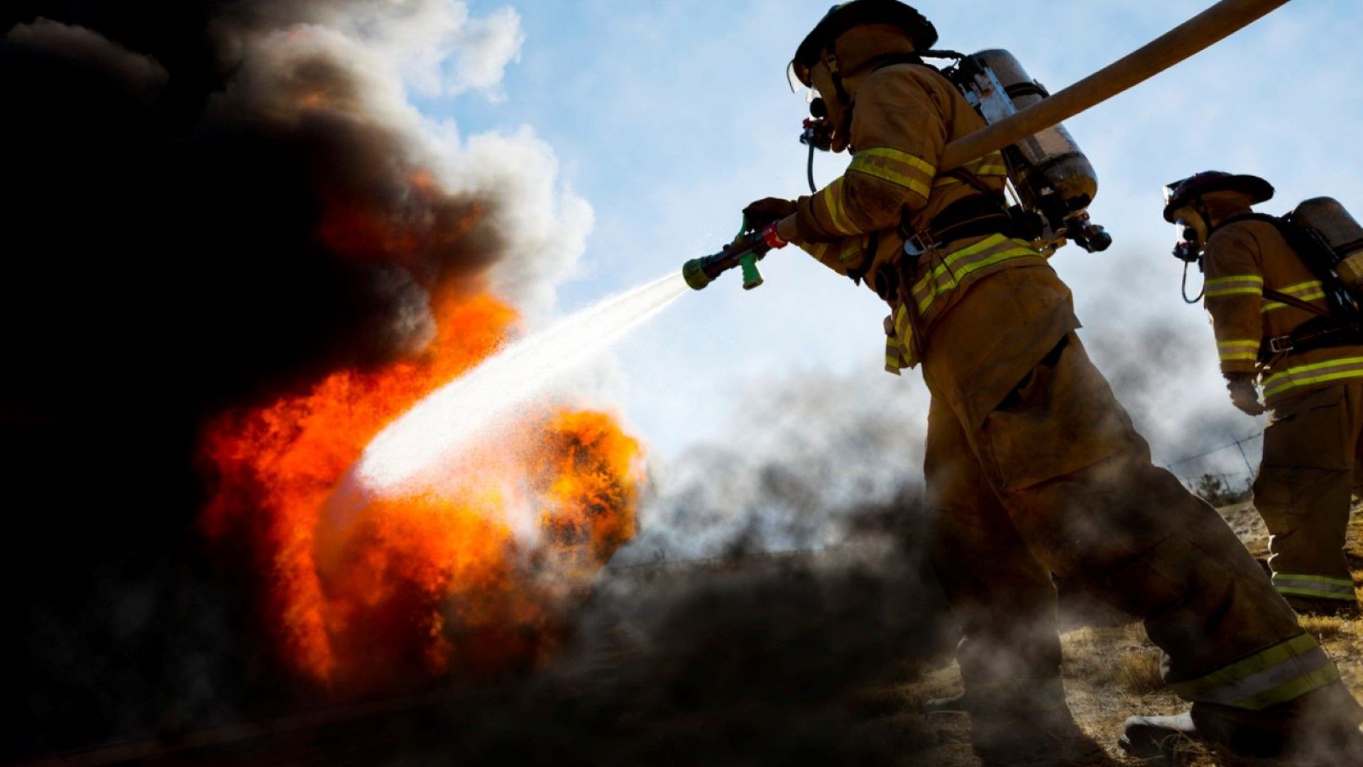 Един човек загина а няколко бяха ранени при експлозия на