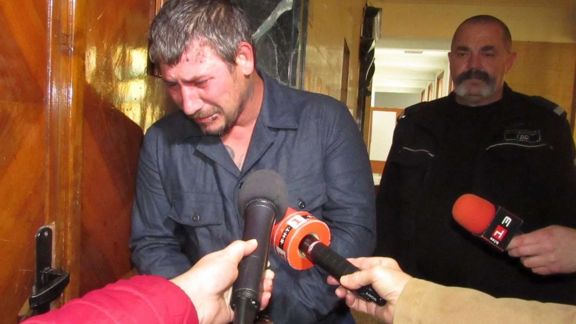Неправоспособният, пиян шофьор, убил детето си в катастрофа в Русе, остава в ареста