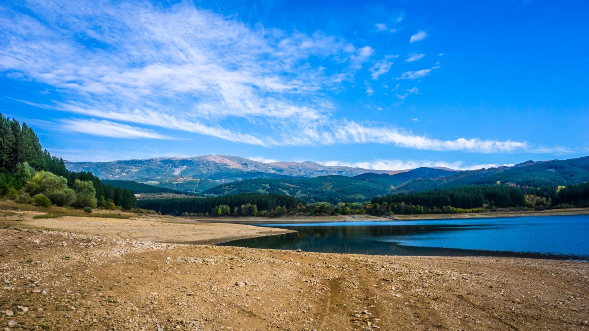 Приключиха строително монтажните работи по включването на Владайския канал към язовир