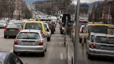 В София има повече автомобили от средното за големите градове