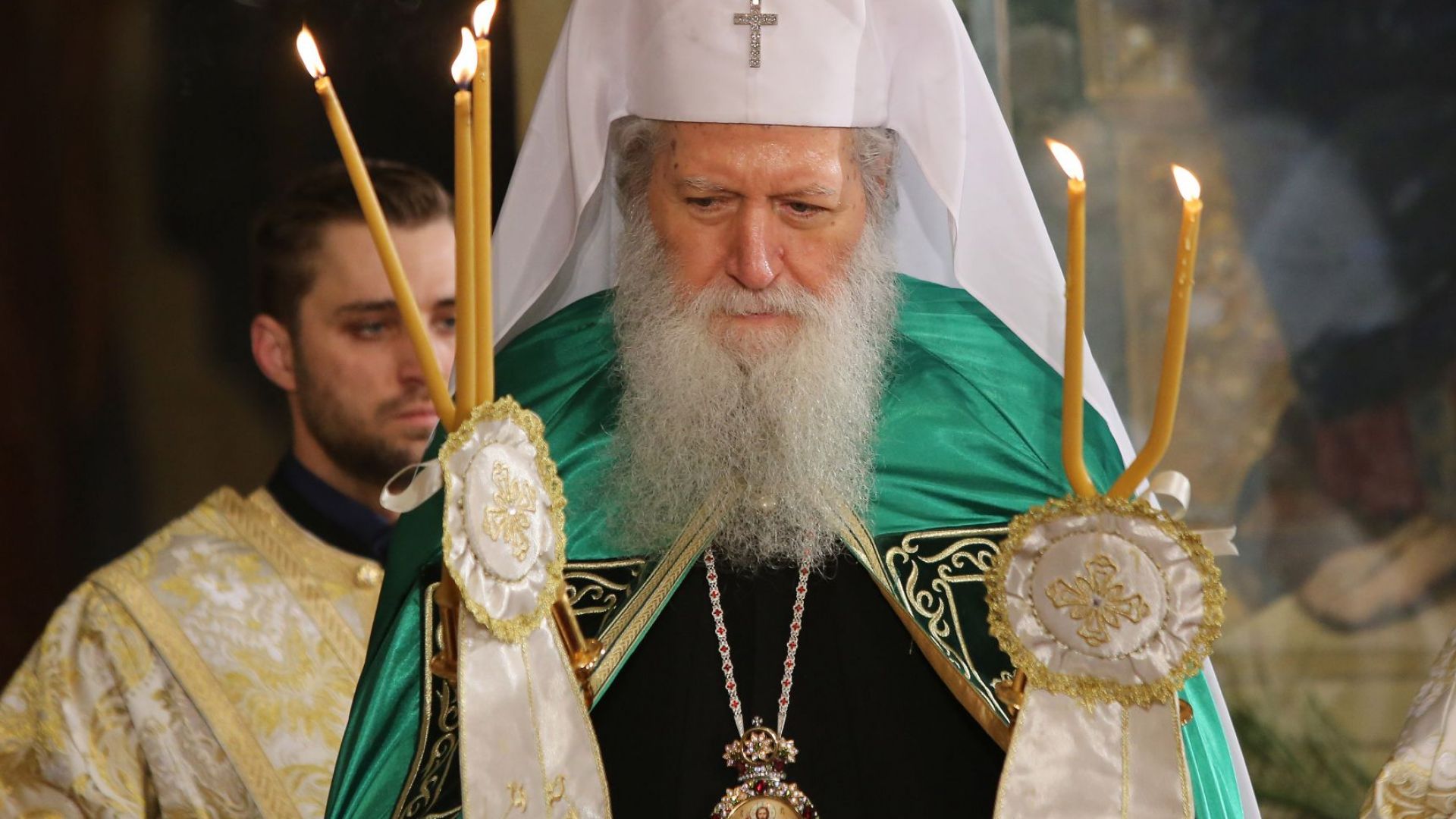 С Рождество Христово за изстрадалия и потънал в грях свят